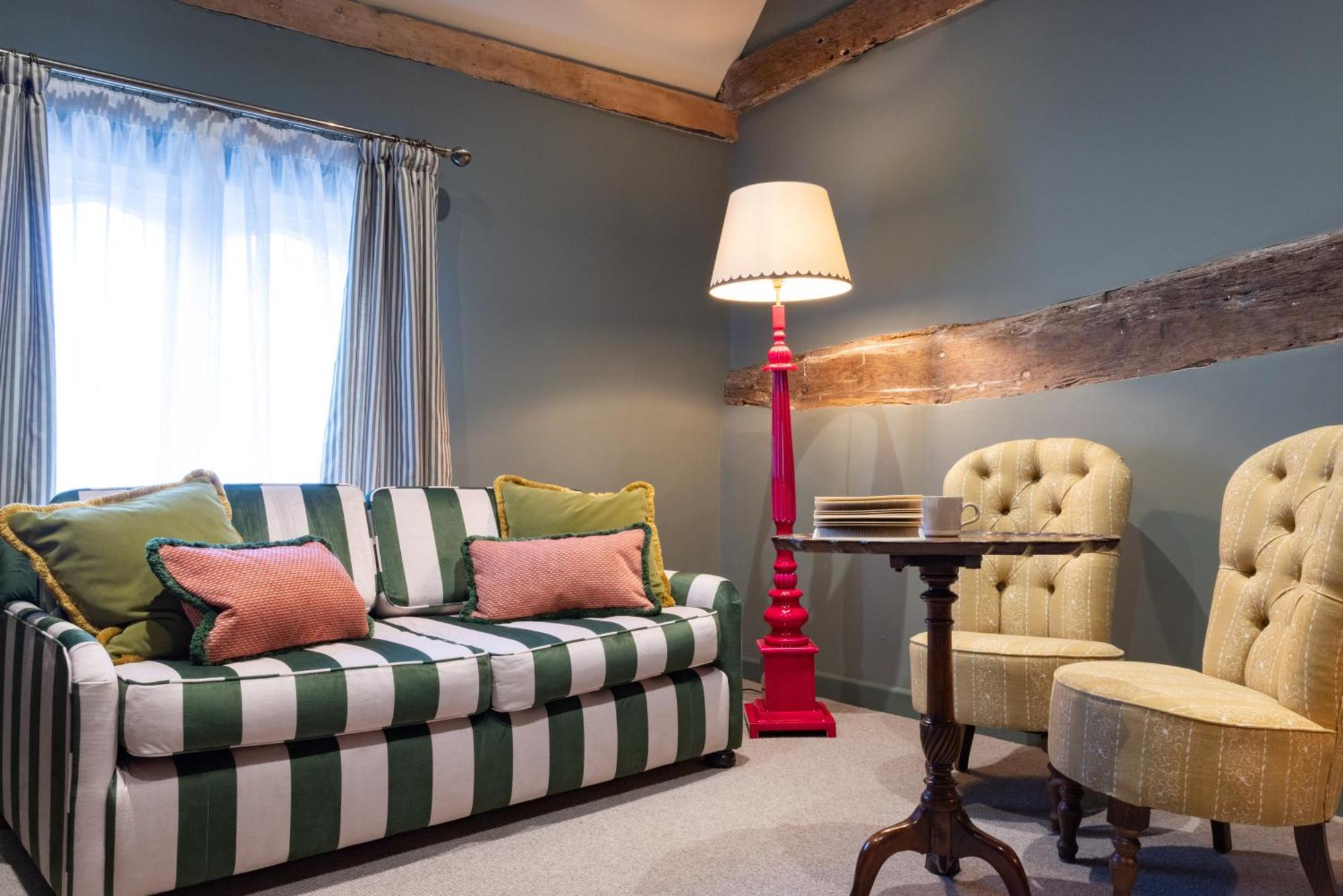 The Coat And Bear - A Heartwood Inn Newbury  Extérieur photo