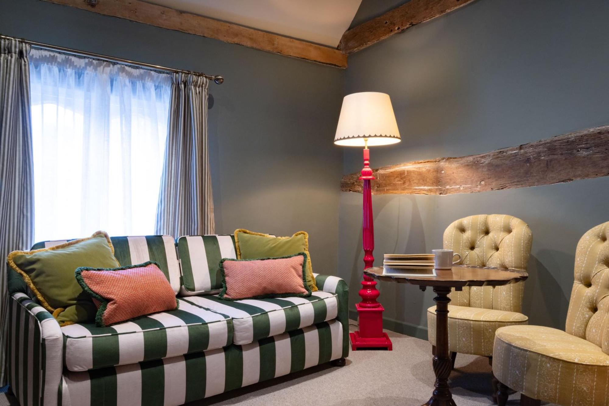 The Coat And Bear - A Heartwood Inn Newbury  Extérieur photo