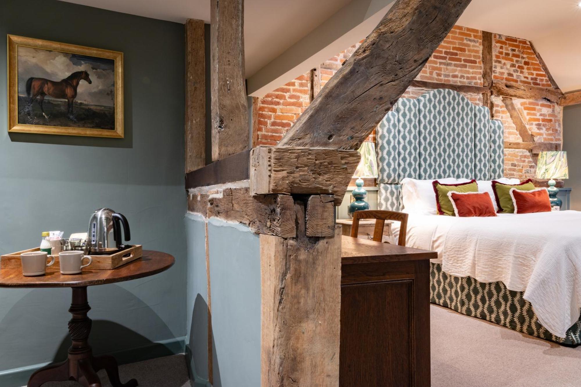 The Coat And Bear - A Heartwood Inn Newbury  Extérieur photo