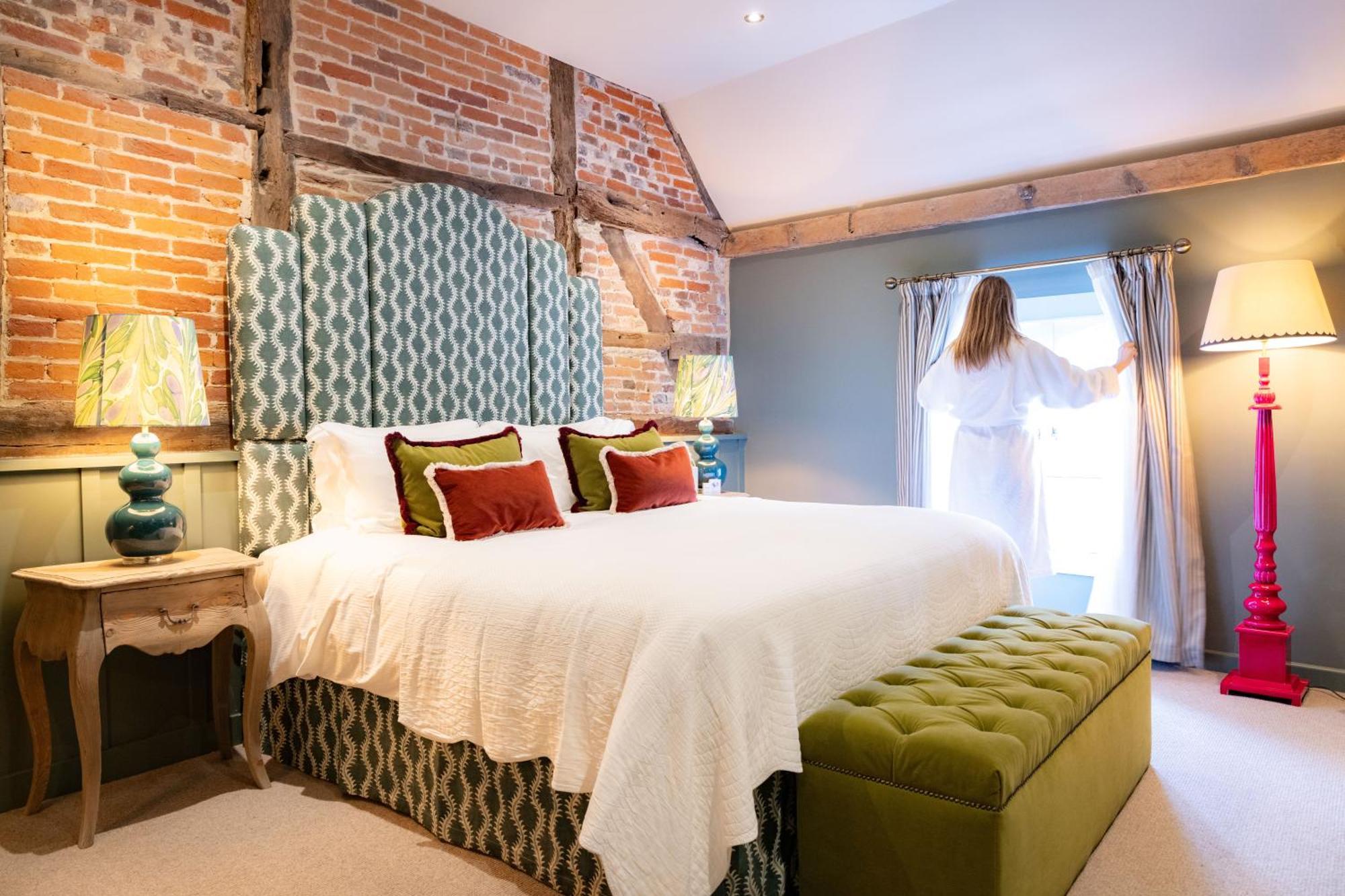 The Coat And Bear - A Heartwood Inn Newbury  Extérieur photo