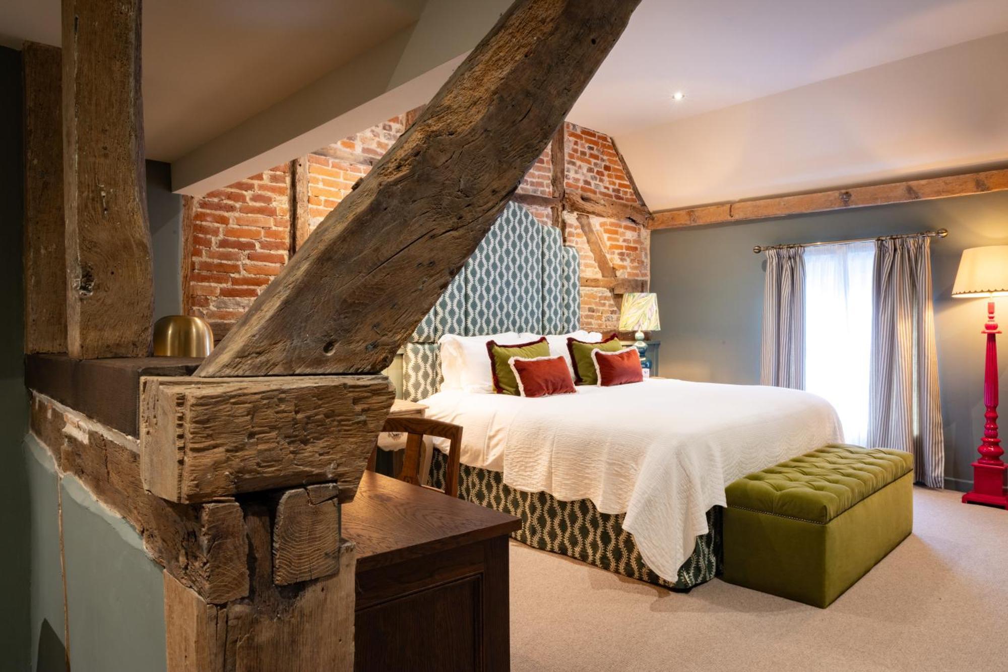 The Coat And Bear - A Heartwood Inn Newbury  Extérieur photo