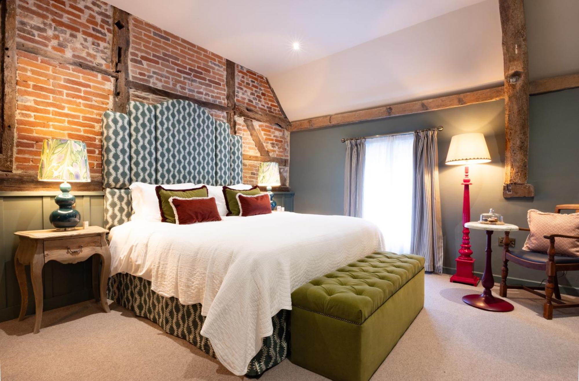 The Coat And Bear - A Heartwood Inn Newbury  Extérieur photo