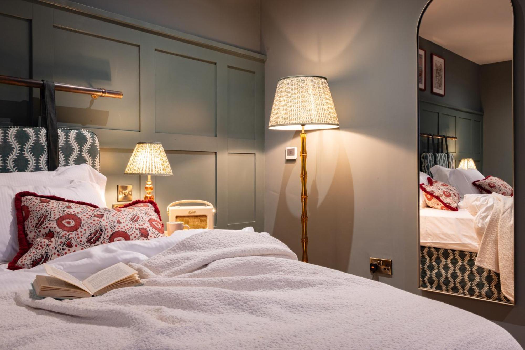 The Coat And Bear - A Heartwood Inn Newbury  Extérieur photo