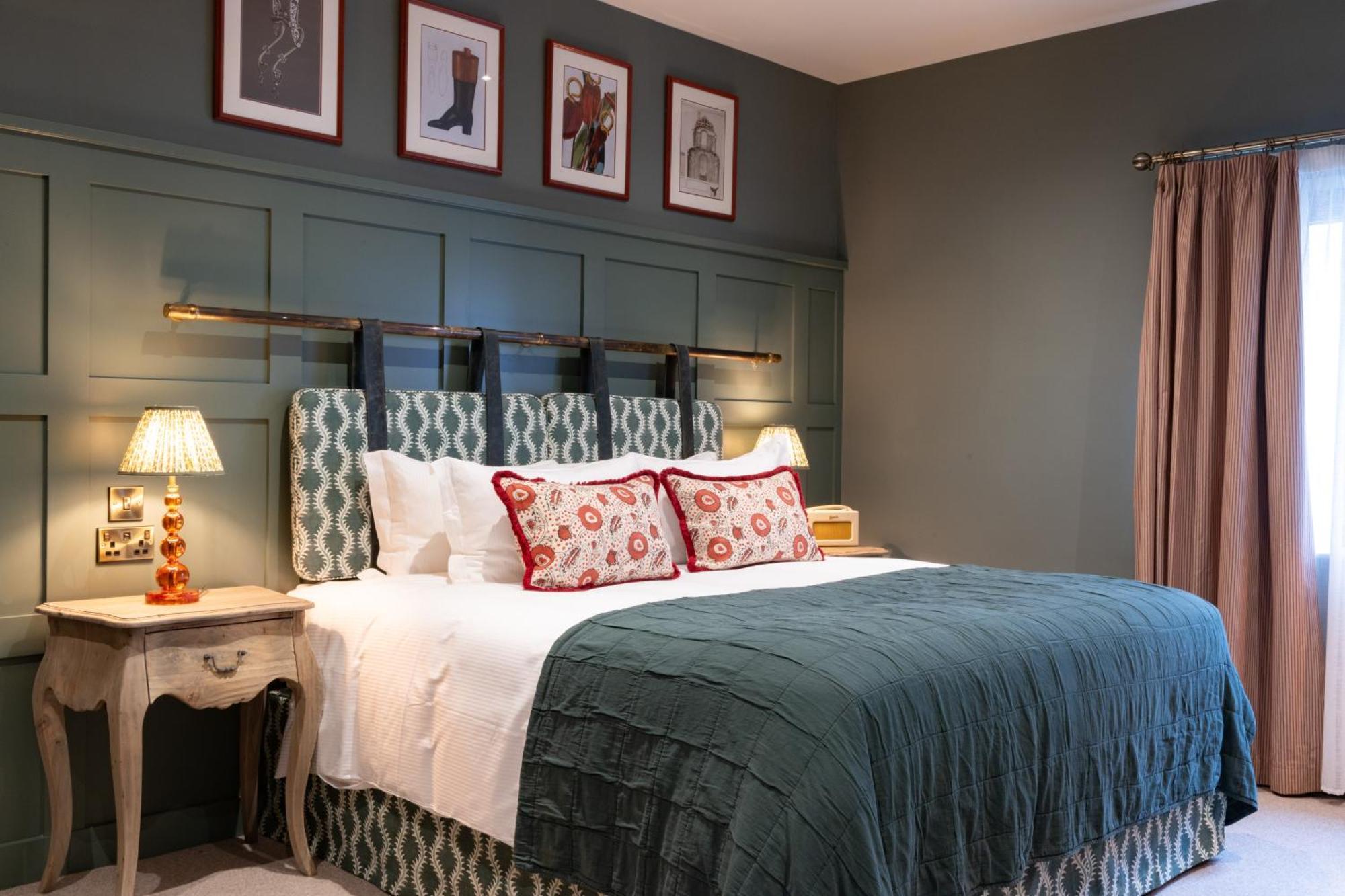 The Coat And Bear - A Heartwood Inn Newbury  Extérieur photo