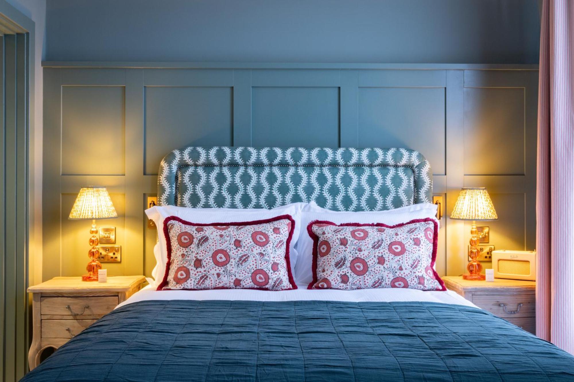 The Coat And Bear - A Heartwood Inn Newbury  Extérieur photo